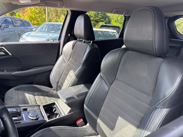 Used 2024 Mitsubishi Outlander SE FWD image 12