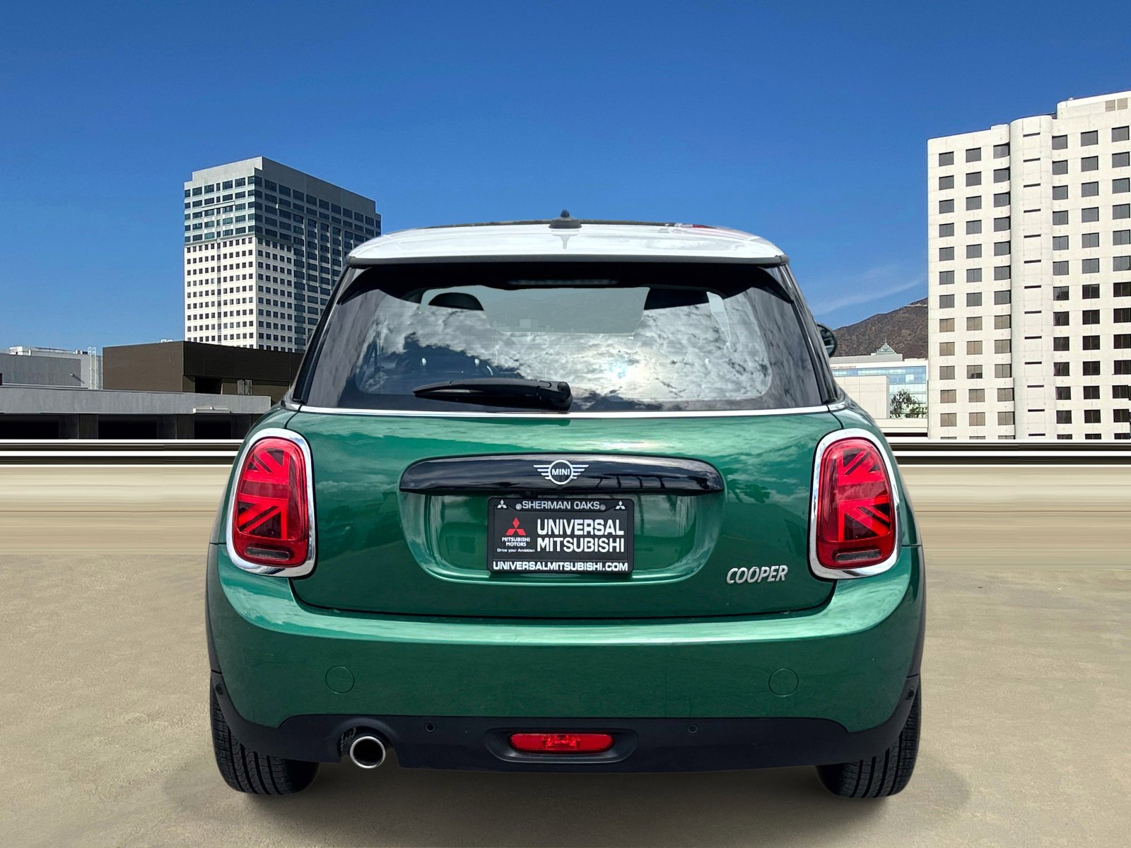 Used 2021 MINI Cooper 2-Door Hardtop FWD image 4