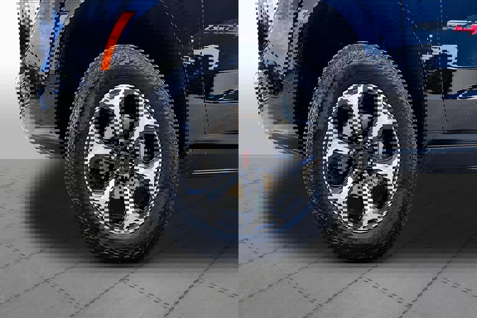 Used 2025 GMC Yukon XL AT4 Ultimate w/ LPO, Floor Liner Package image 11