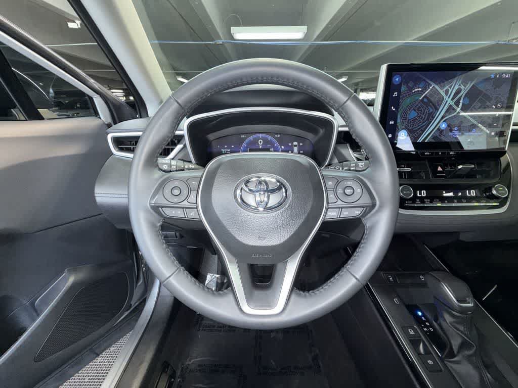 Used 2026 Toyota Corolla Cross XLE w/ Convenience Package FWD image 15