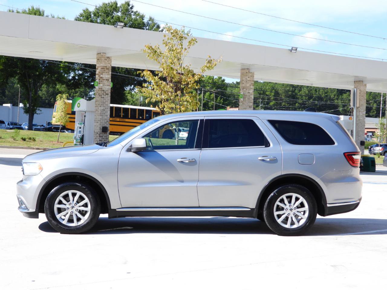 Used 2018 Dodge Durango SXT w/ 3rd Row Seating Group RWD image 25