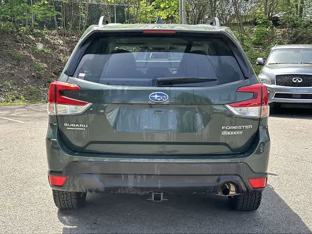 Certified 2023 Subaru Forester Premium AWD/4WD image 4