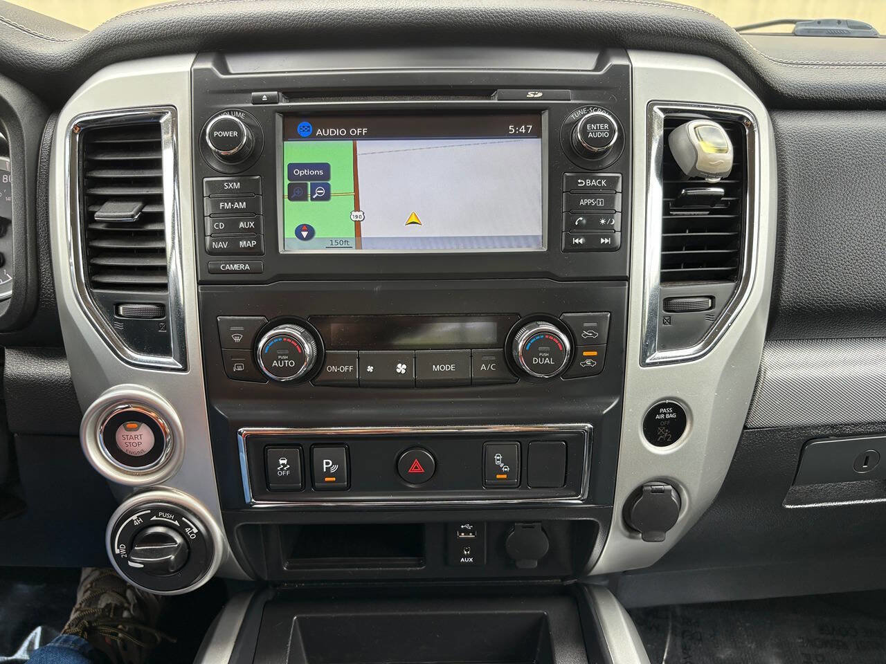 Used 2018 Nissan Titan PRO-4X AWD/4WD image 17