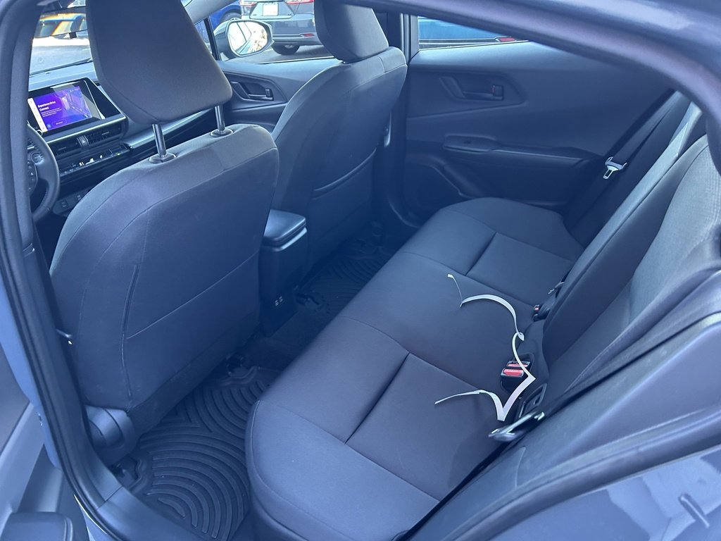 Used 2024 Toyota Prius LE image 9