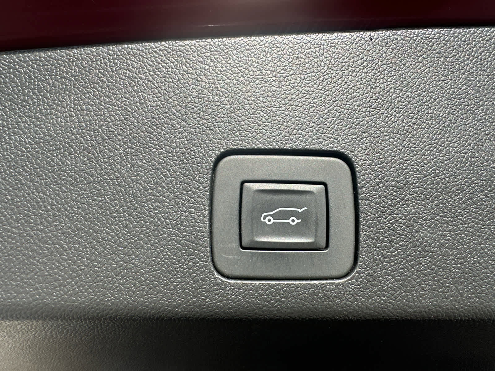 Used 2025 Buick Encore GX Avenir w/ Avenir Technology Package image 12