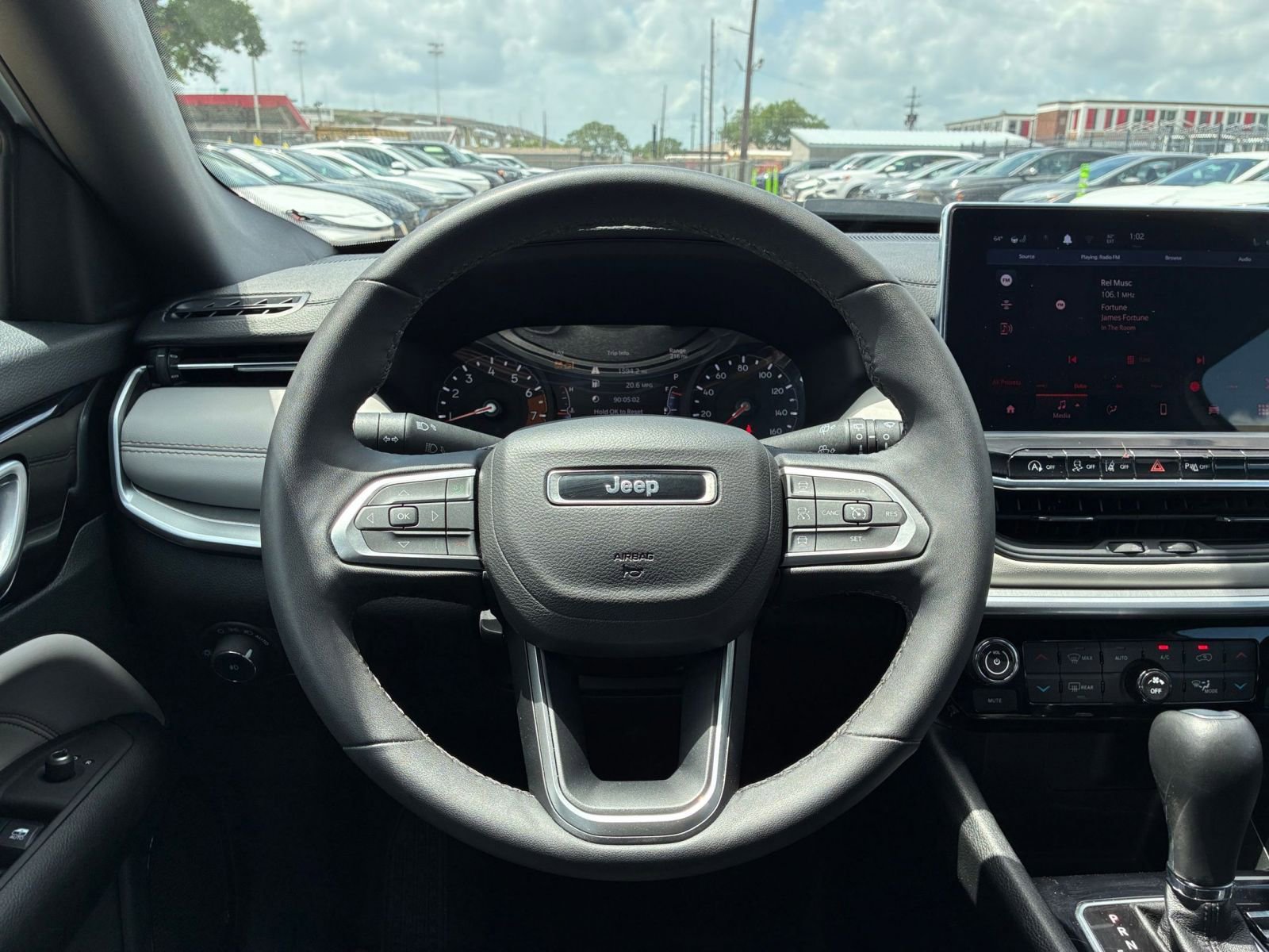 Used 2025 Jeep Compass Limited AWD/4WD image 30