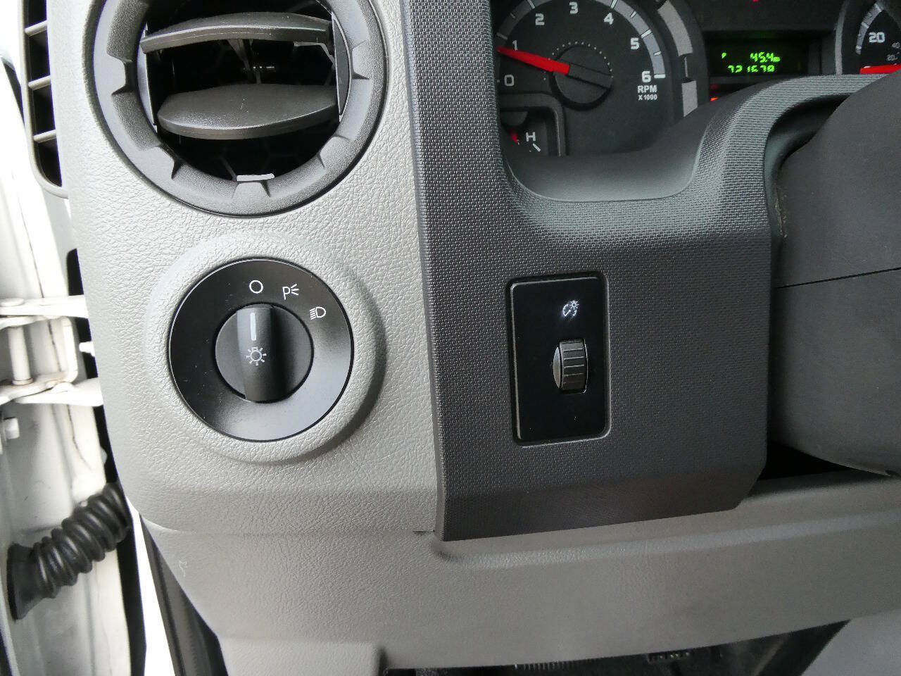 Used 2012 Ford E-250 and Econoline 250 w/ Commercial Cargo Van Pkg RWD image 18
