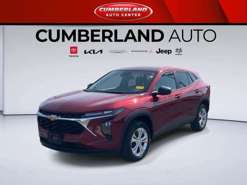 Used 2024 Chevrolet Trax LS FWD image 4