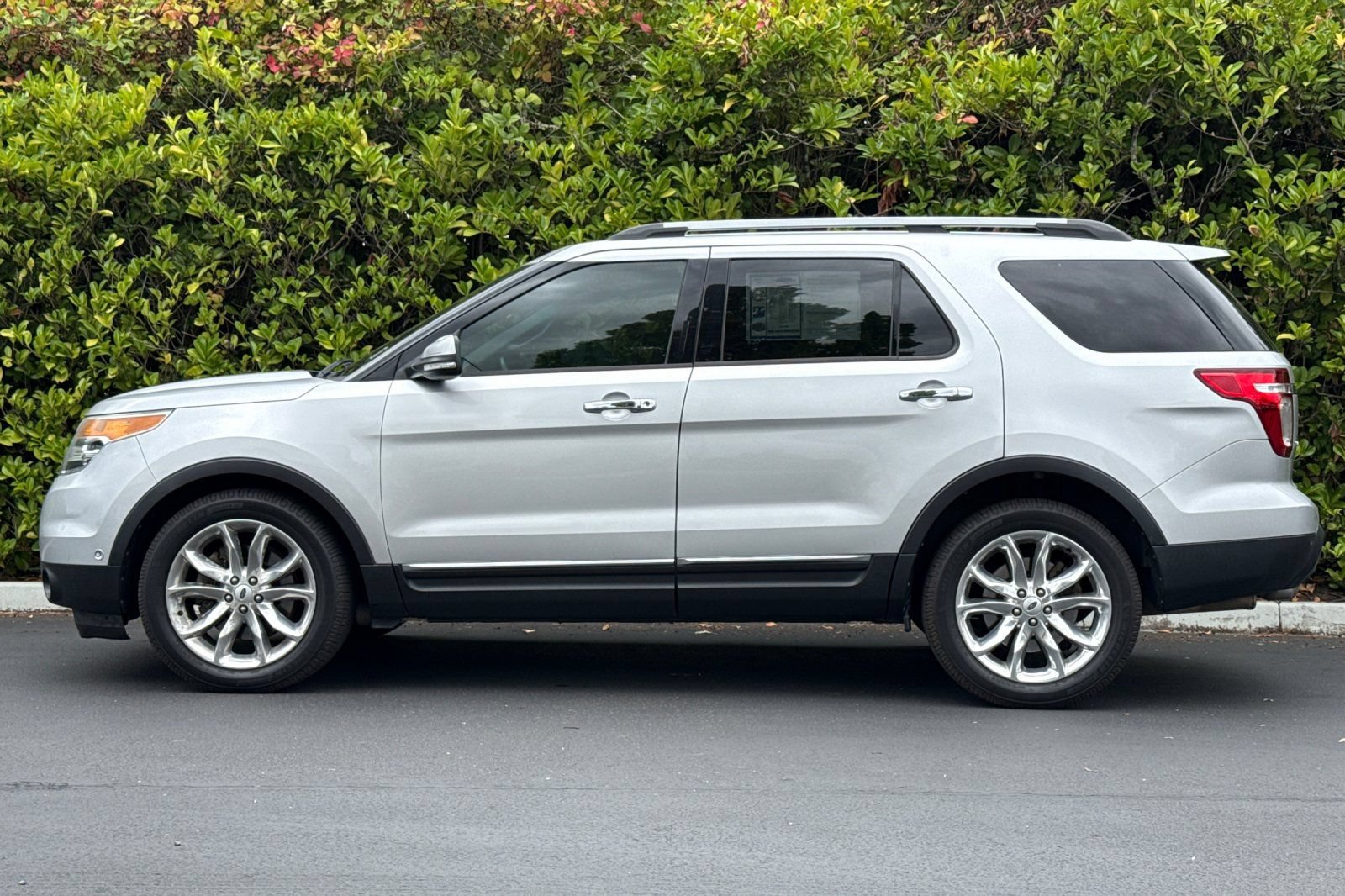 Used 2013 Ford Explorer Limited AWD/4WD image 7