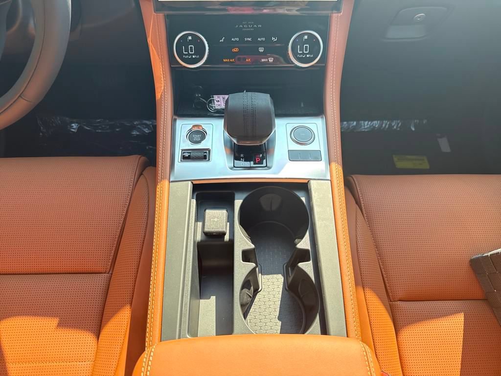 New 2026 Jaguar F-PACE R-Dynamic S AWD/4WD image 24
