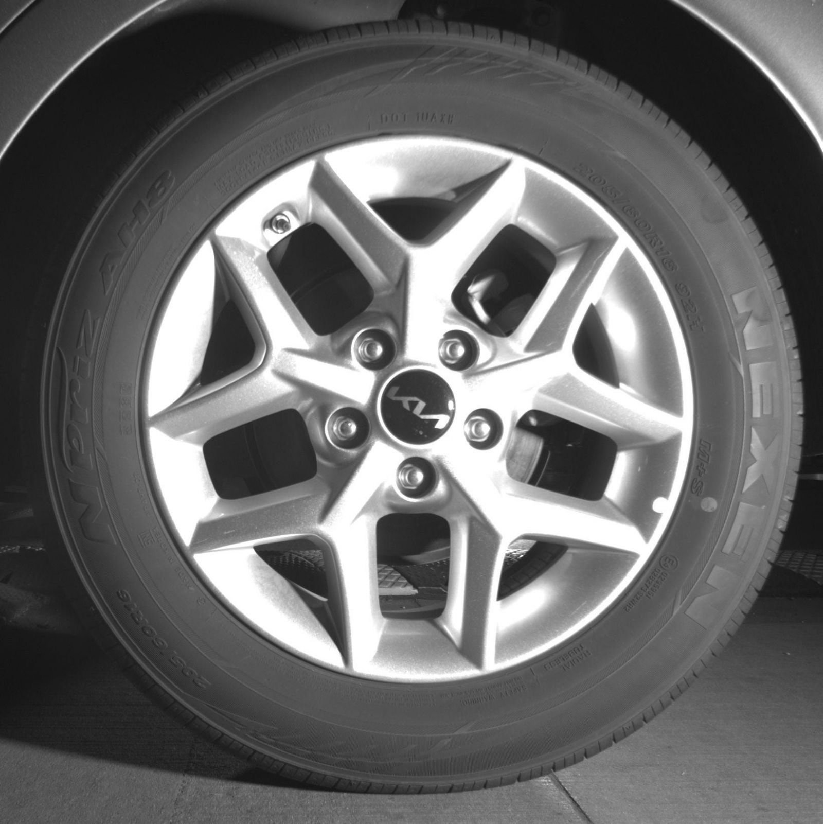 Used 2025 Kia Soul LX w/ LX Technology Package FWD image 11