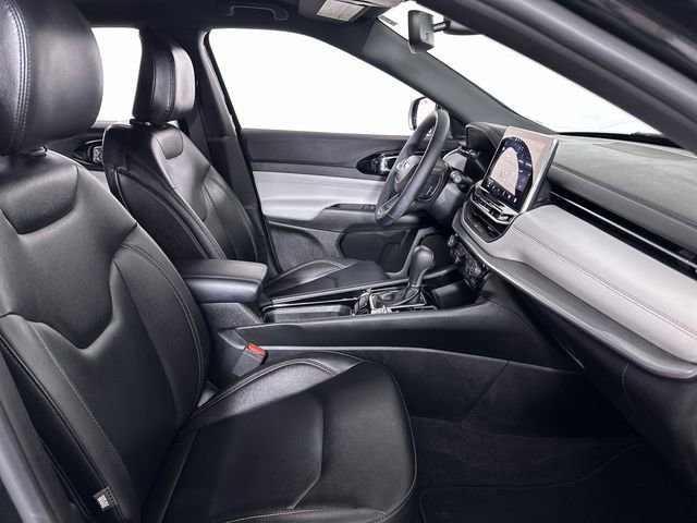 Used 2024 Jeep Compass Limited image 29