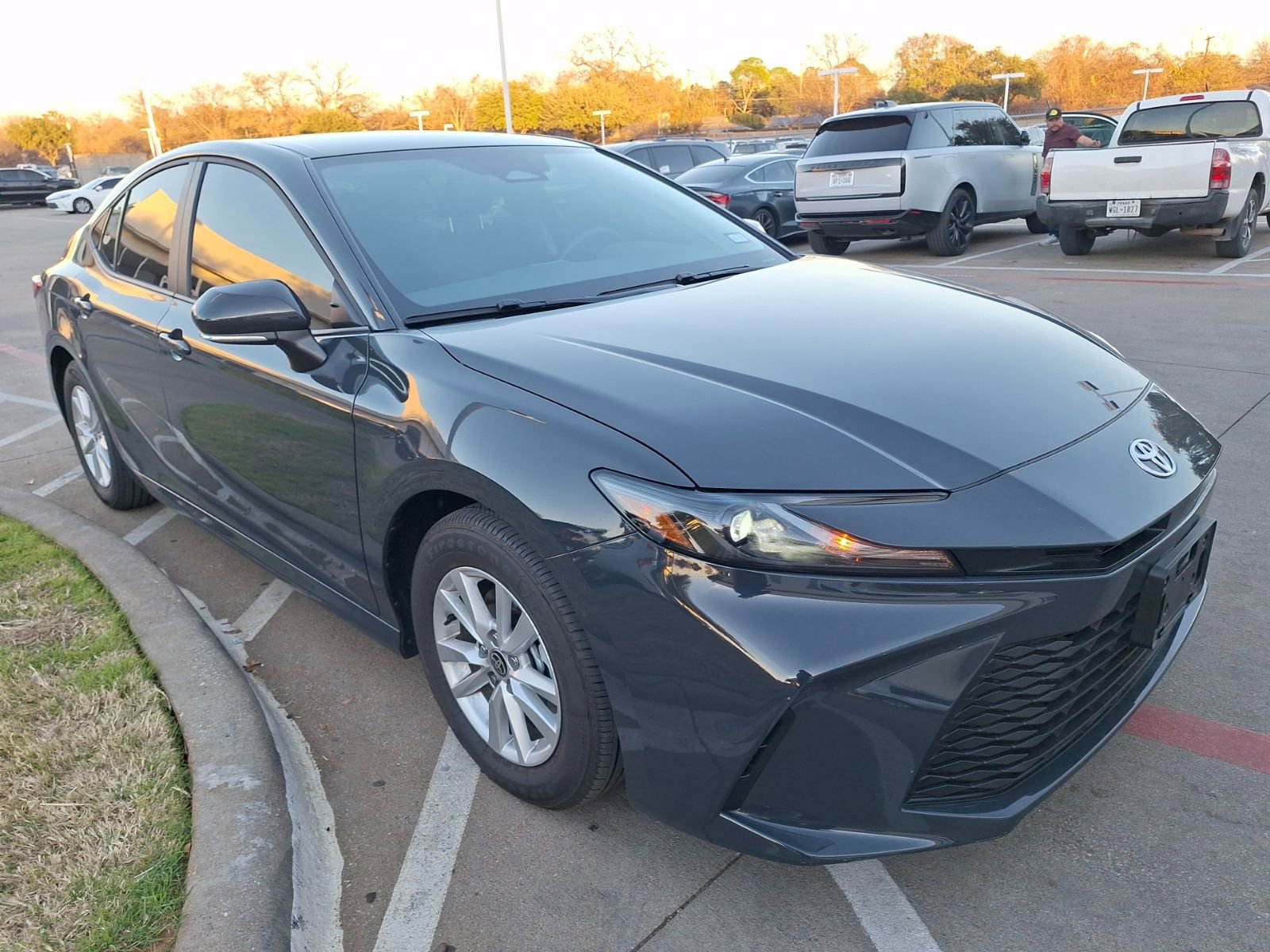 Used 2026 Toyota Camry LE w/ Convenience Package image 8
