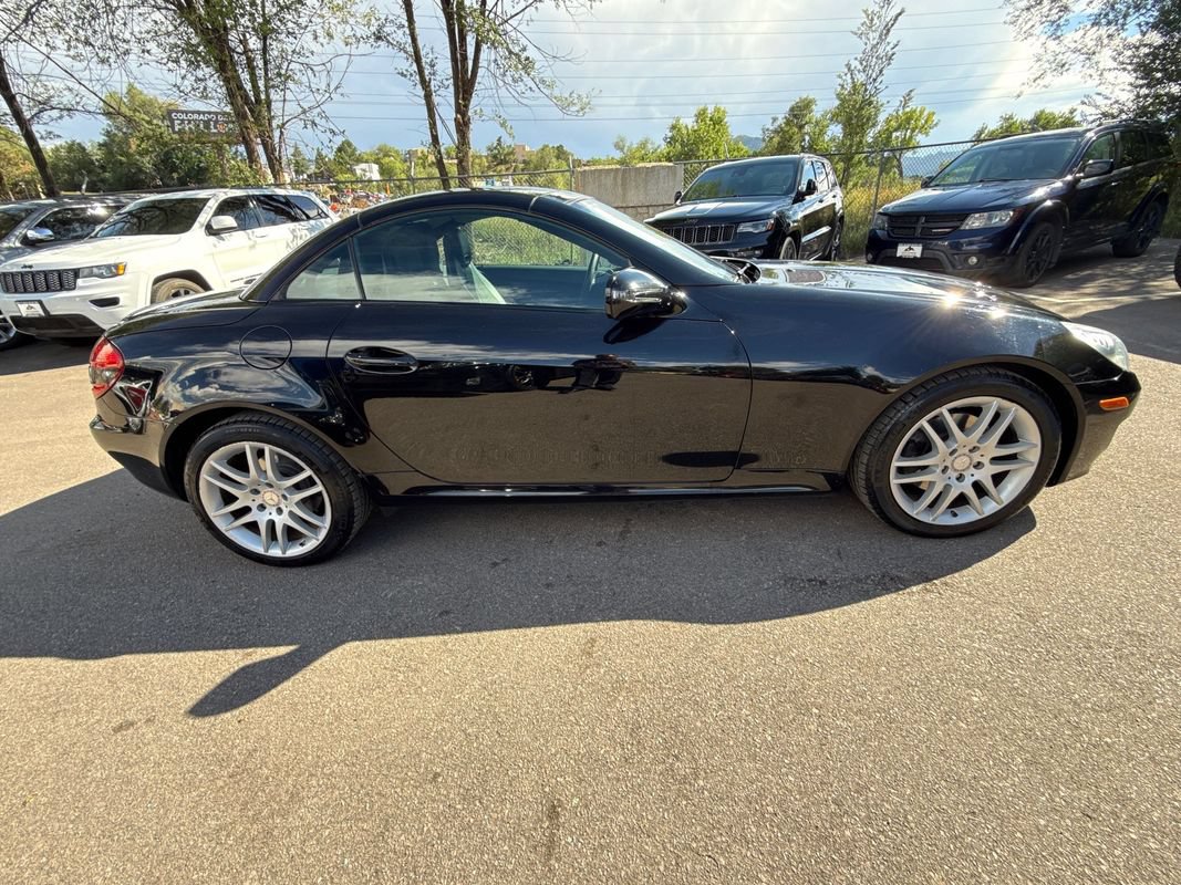 Used 2009 Mercedes-Benz SLK 300 image 8