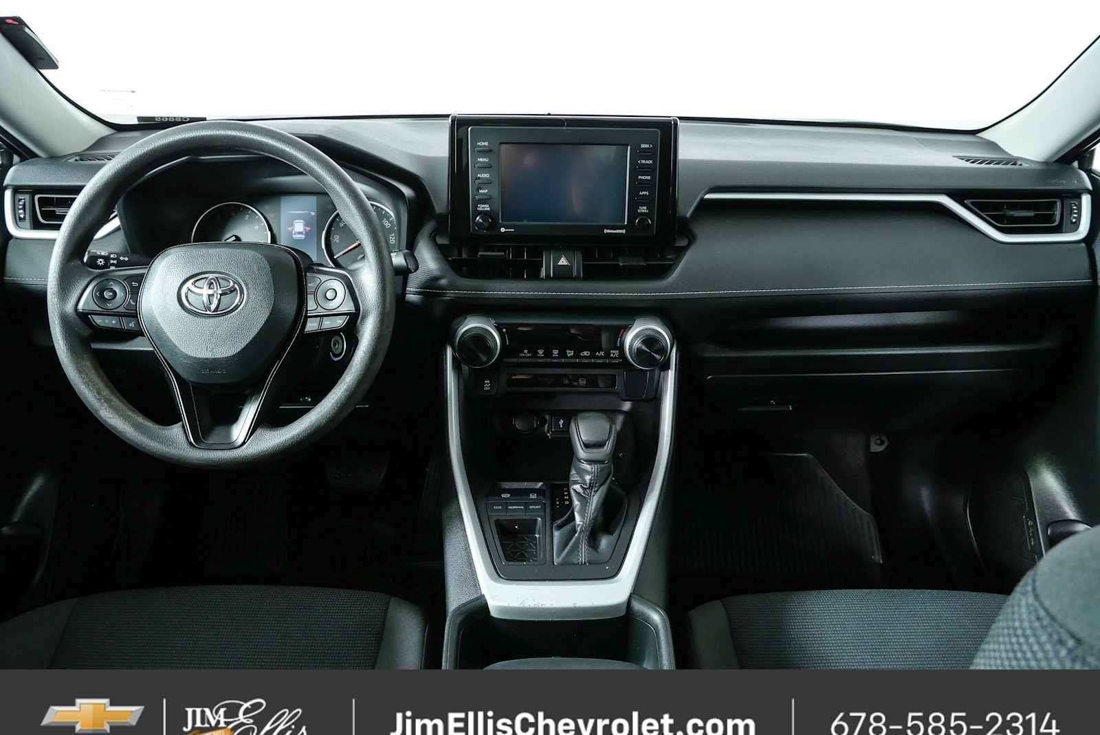 Used 2022 Toyota RAV4 LE FWD image 18
