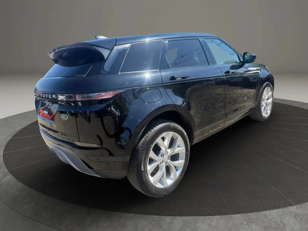 Used 2020 Land Rover Range Rover Evoque SE AWD/4WD image 5