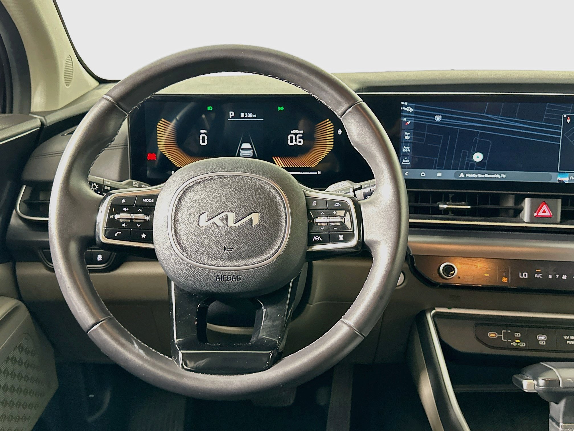 Used 2026 Kia Carnival FWD image 17