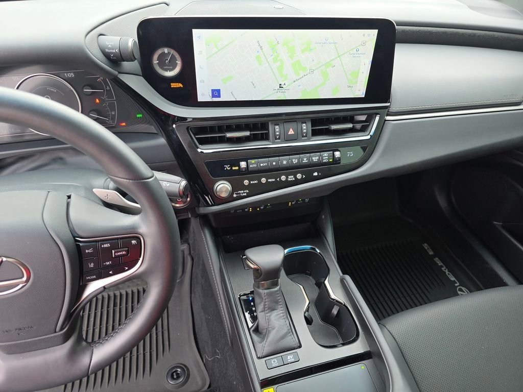 Certified 2025 Lexus ES 300h w/ Premium Package image 22