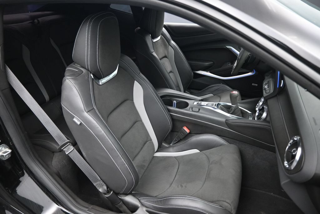 Used 2022 Chevrolet Camaro SS RWD image 30
