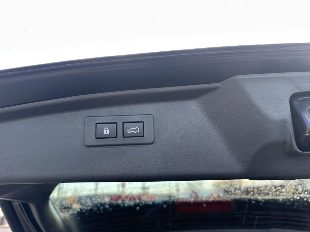 Certified 2025 Subaru Outback Premium AWD/4WD image 30