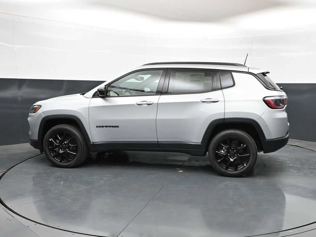 New 2026 Jeep Compass Latitude AWD/4WD image 31