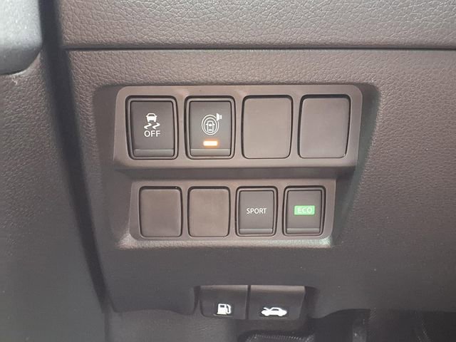 Used 2017 Nissan Rogue S image 16