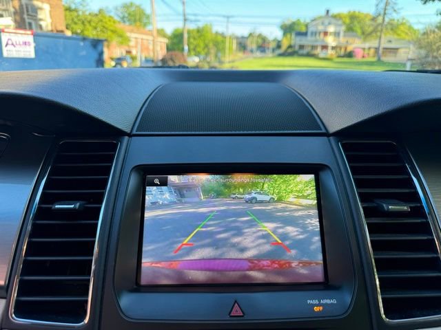Used 2014 Ford Taurus SEL w/ Equipment Group 201A FWD image 21