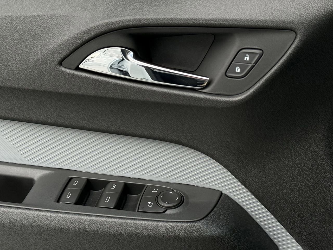 New 2027 Chevrolet Bolt LT image 19