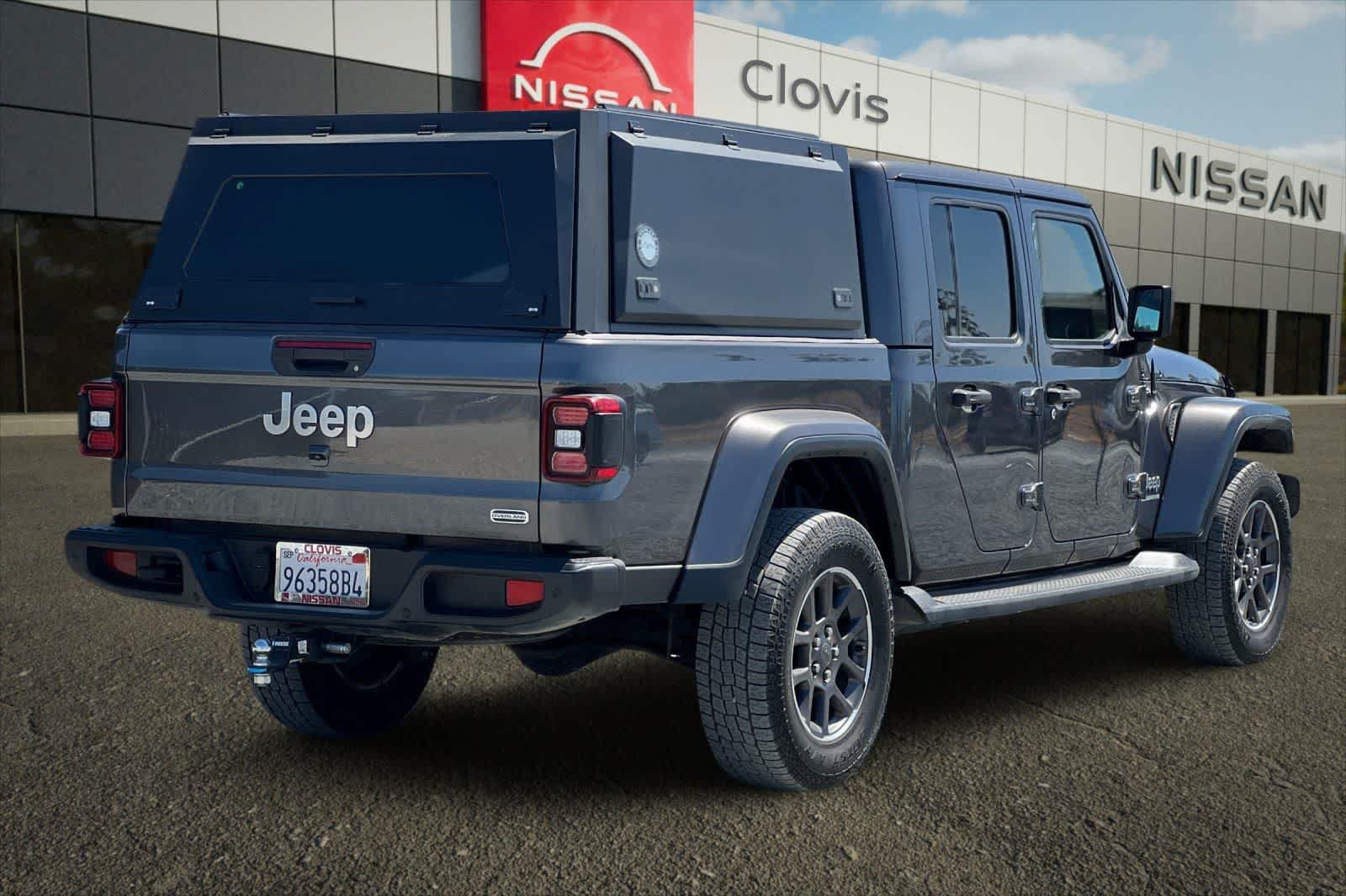 Used 2022 Jeep Gladiator Overland w/ Popular Equipment Package AWD/4WD image 3