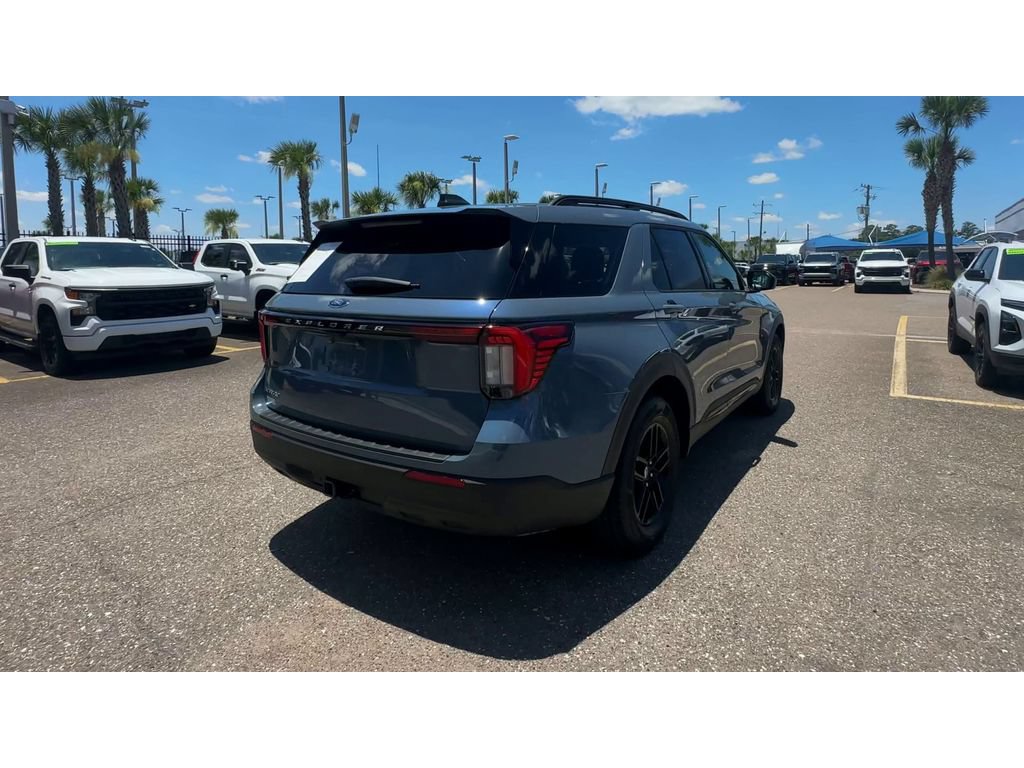 Used 2025 Ford Explorer Active RWD image 8
