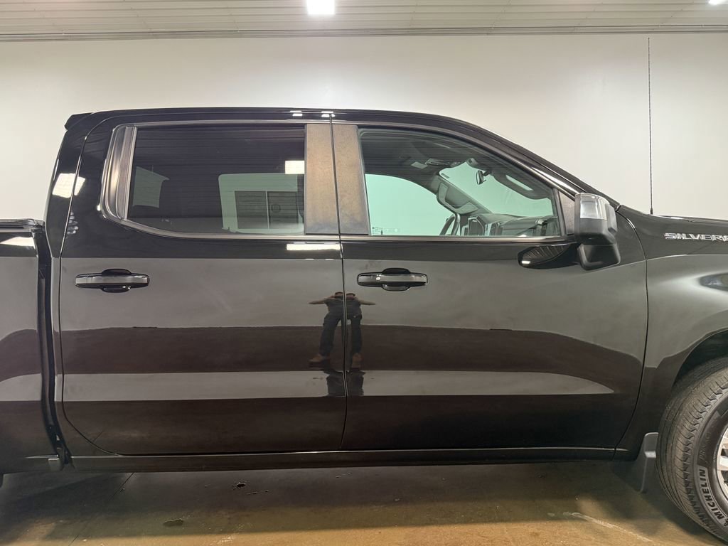 Used 2023 Chevrolet Silverado 1500 LT image 33