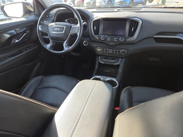 Used 2022 GMC Terrain AT4 image 30
