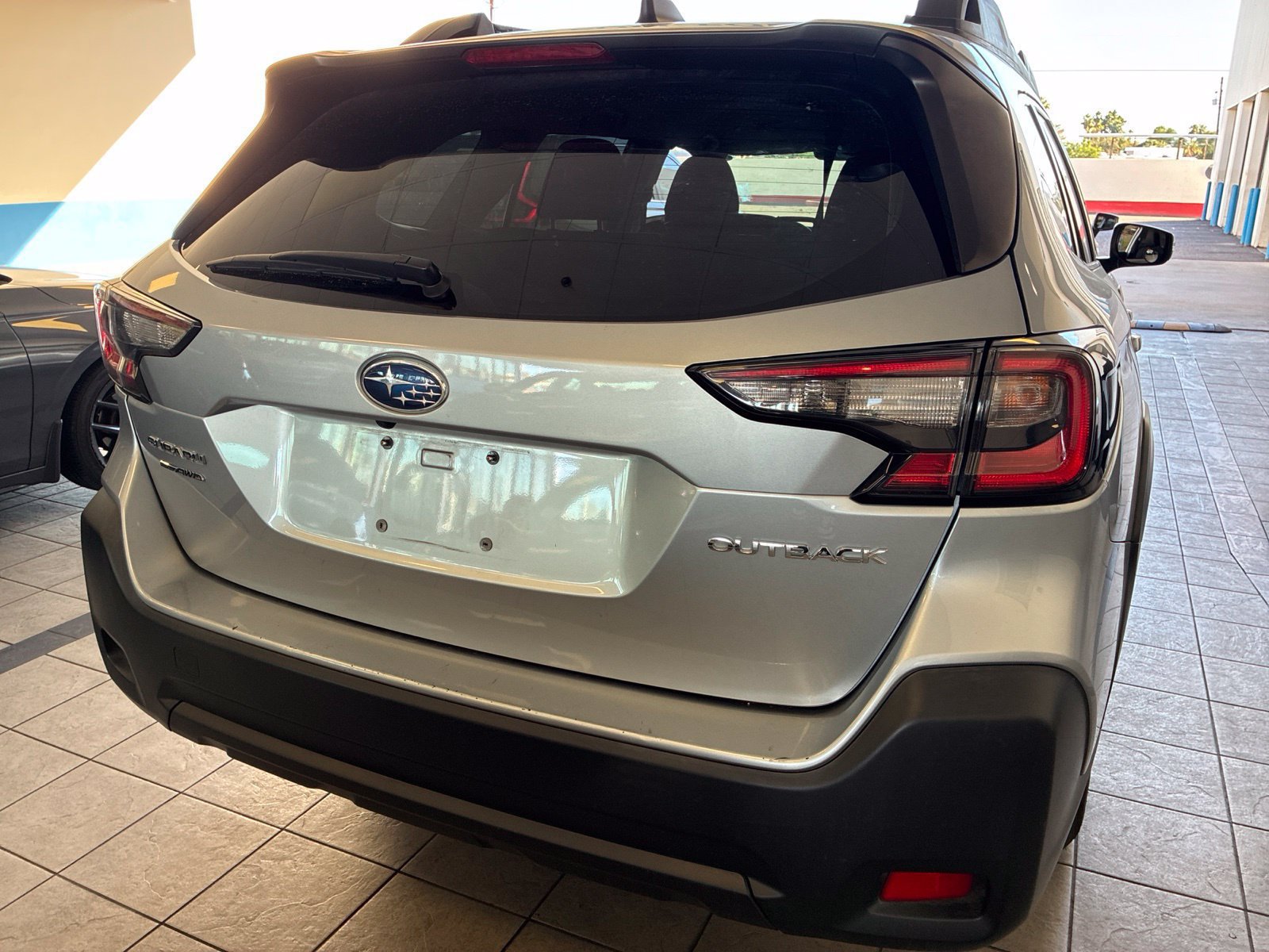 Used 2023 Subaru Outback Premium AWD/4WD image 4