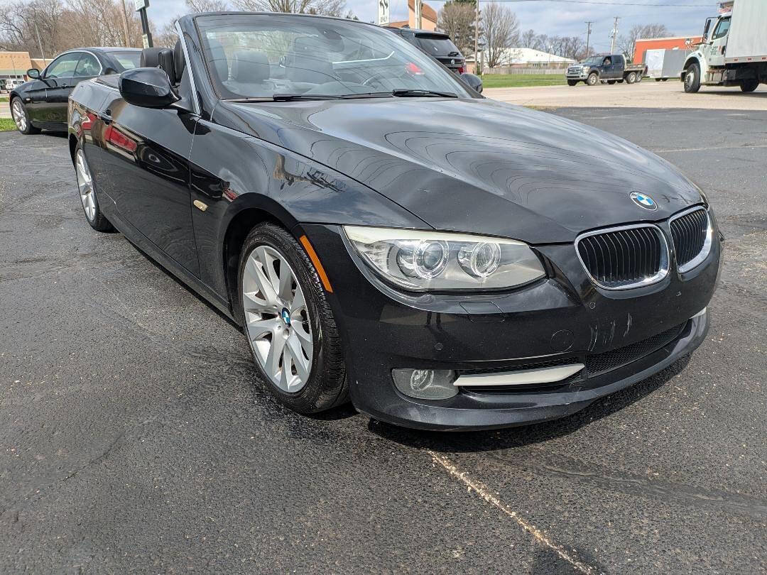 Used 2013 BMW 328i Convertible image 3
