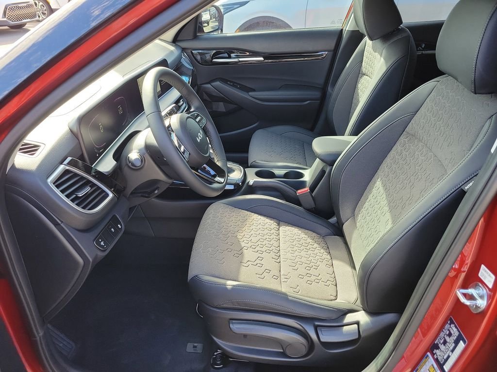 New 2026 Kia Seltos S FWD image 21