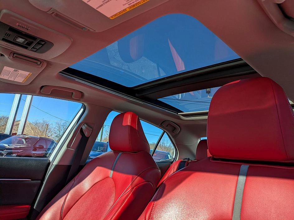 Used 2021 Toyota Camry XSE image 27