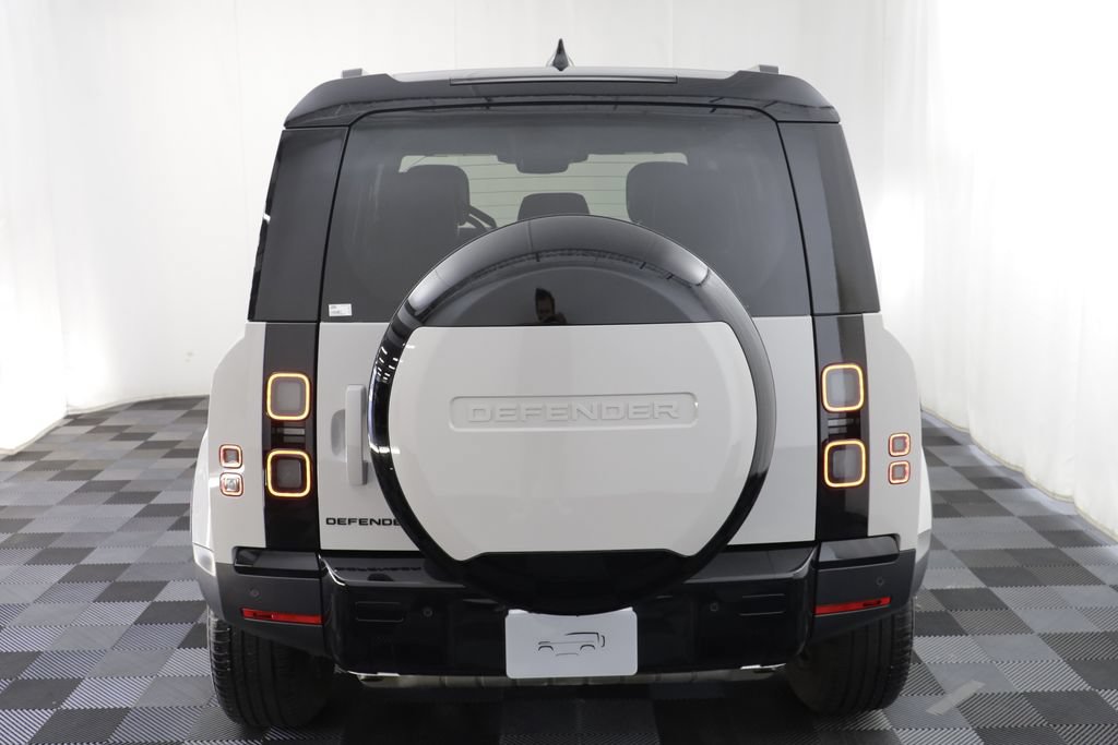 Certified 2026 Land Rover Defender 110 S AWD/4WD image 17