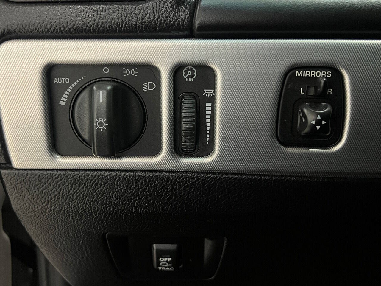 Used 2005 Ford Thunderbird RWD image 64