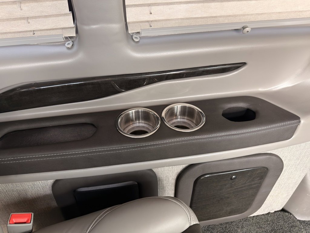 Used 2021 Chevrolet Express 2500 LS w/ Enhanced Convenience Package image 64