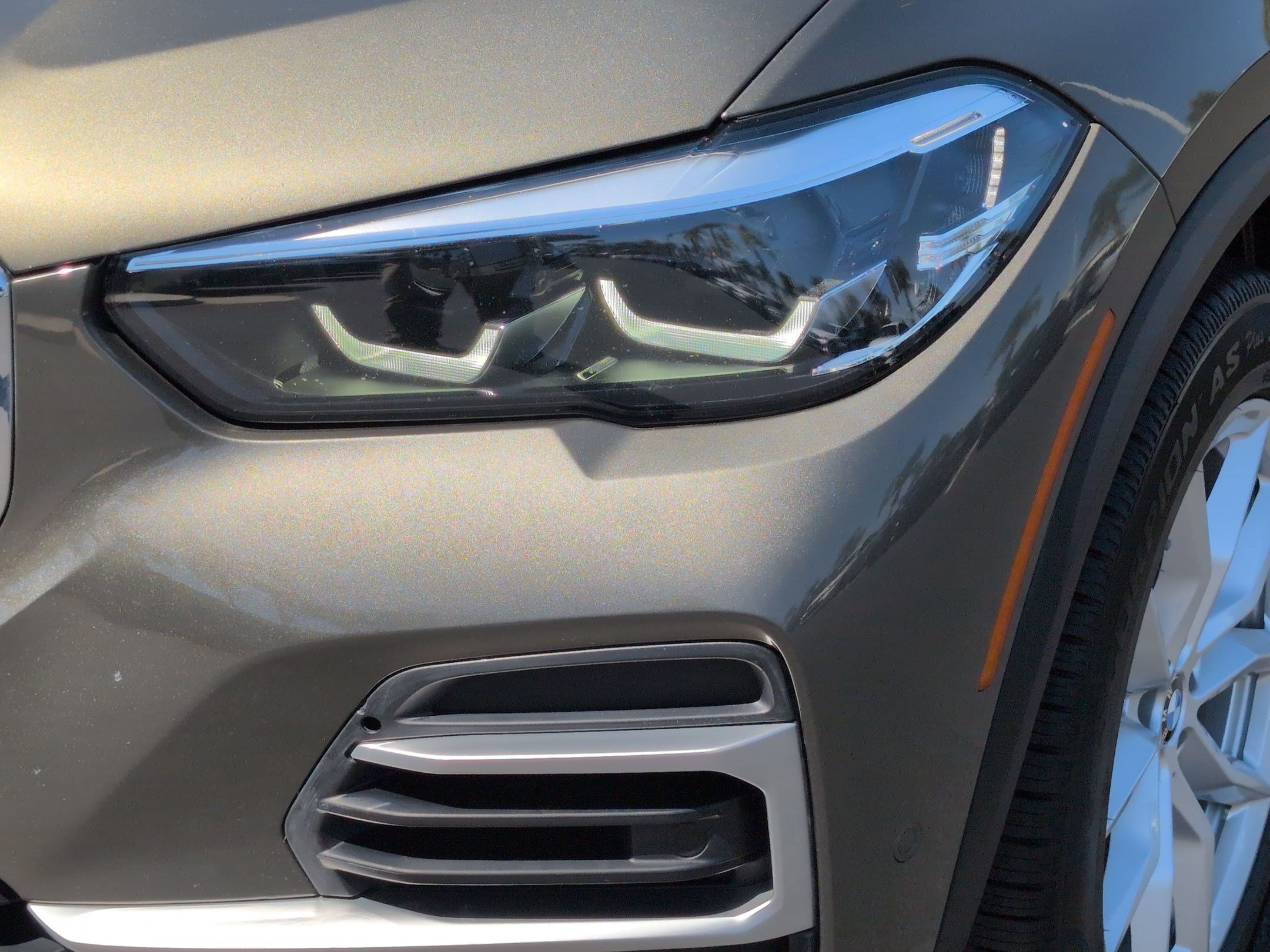 Used 2022 BMW X5 xDrive40i w/ Premium Package AWD/4WD image 6
