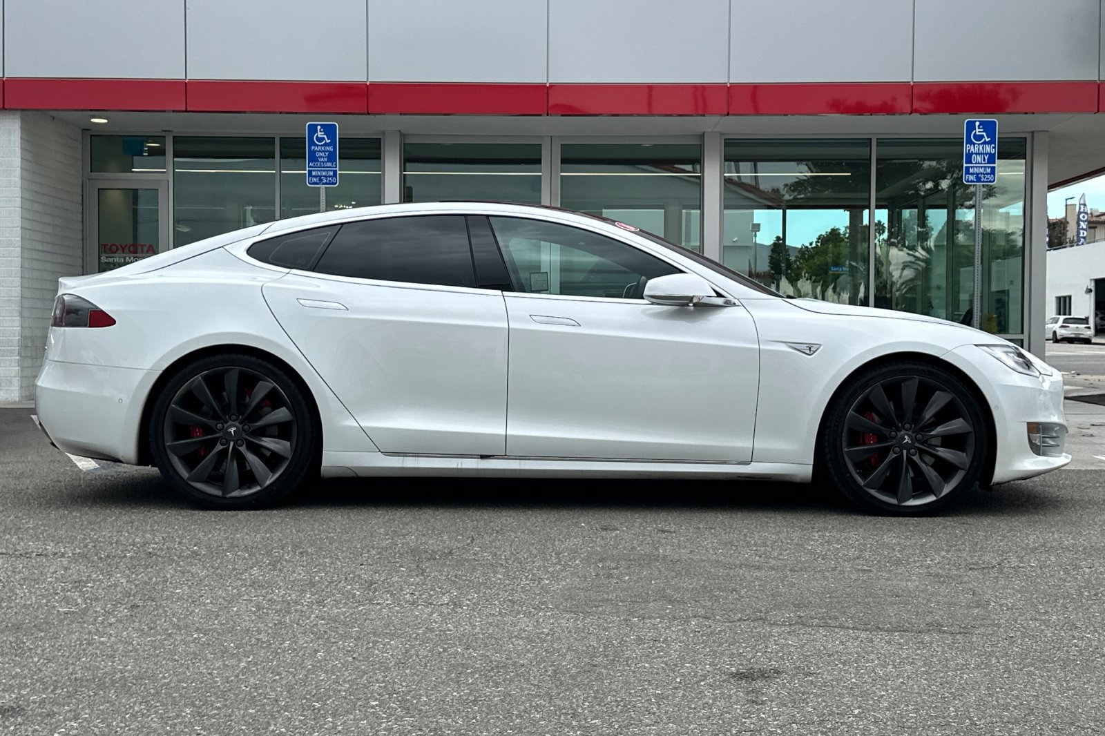 Used 2016 Tesla Model S 75D AWD/4WD image 3