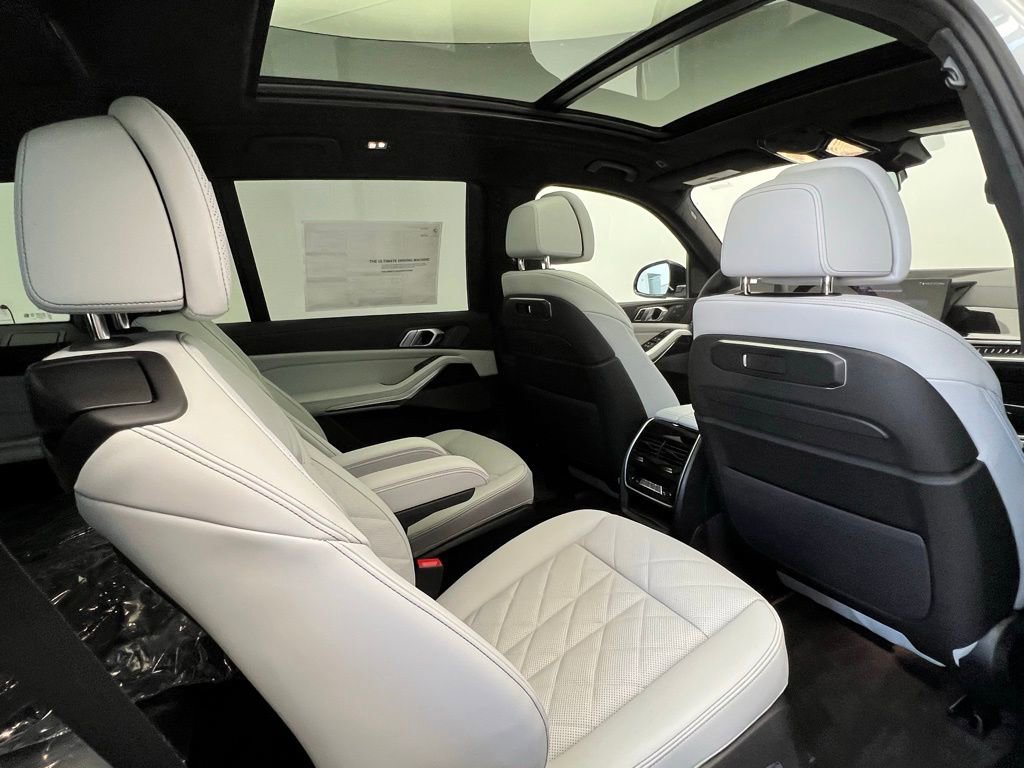New 2026 BMW X7 xDrive40i w/ M Sport Package image 8