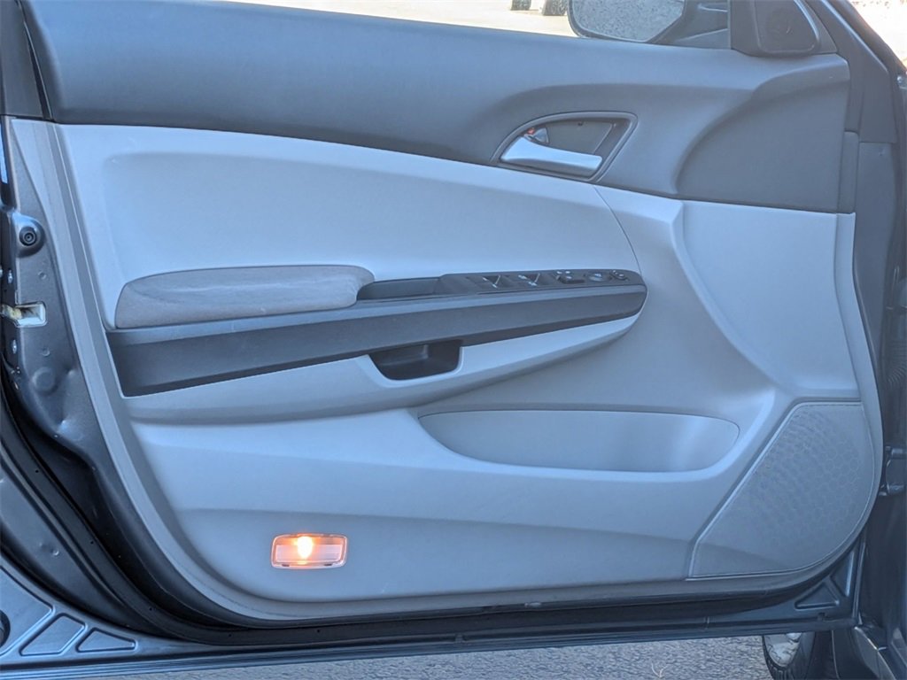 Used 2010 Honda Accord LX-P image 11