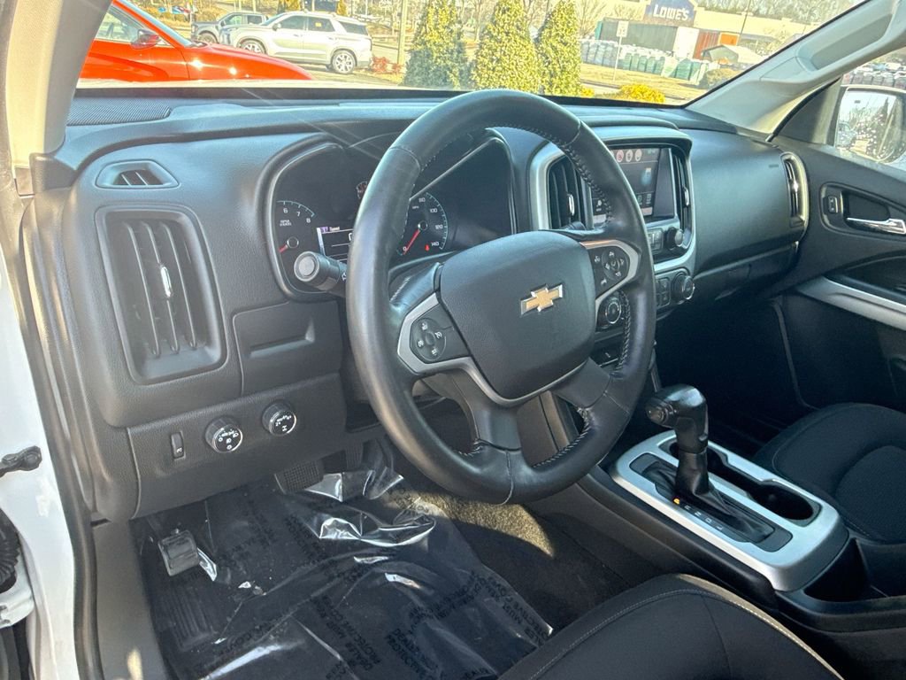 Used 2017 Chevrolet Colorado LT image 34