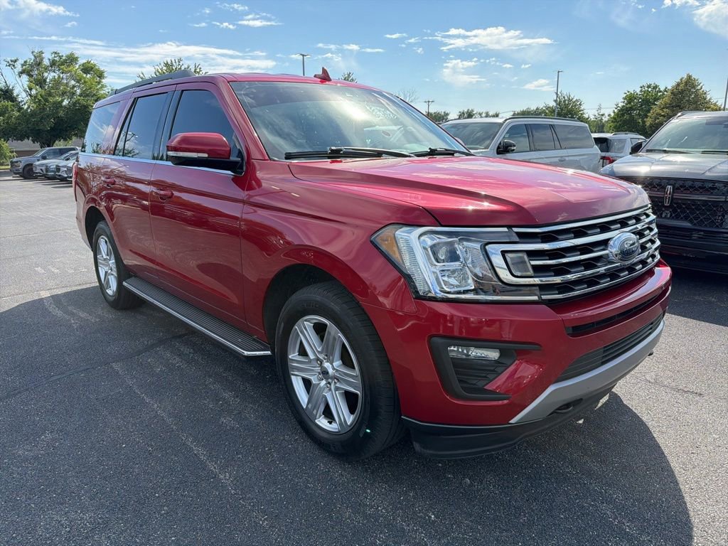 Used 2020 Ford Expedition XLT w/ Equipment Group 202A AWD/4WD image 2