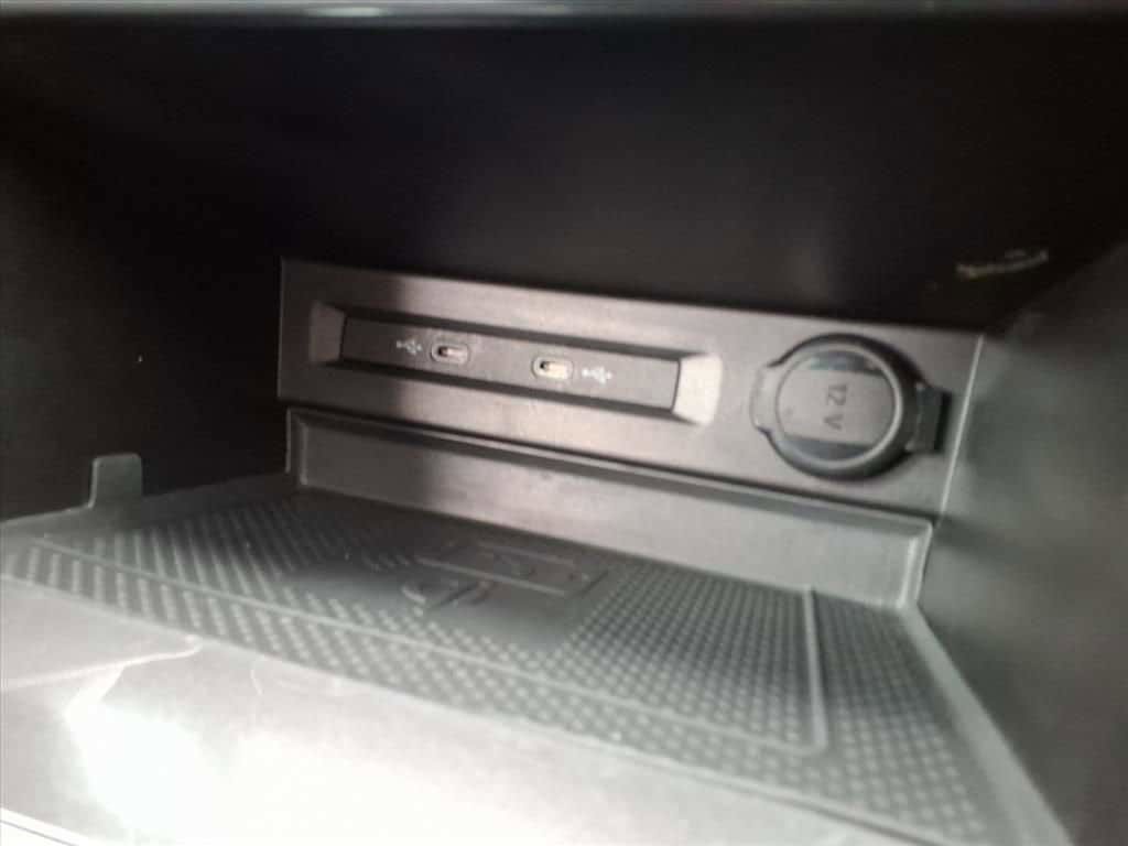 Used 2021 Volkswagen Tiguan SEL FWD image 29