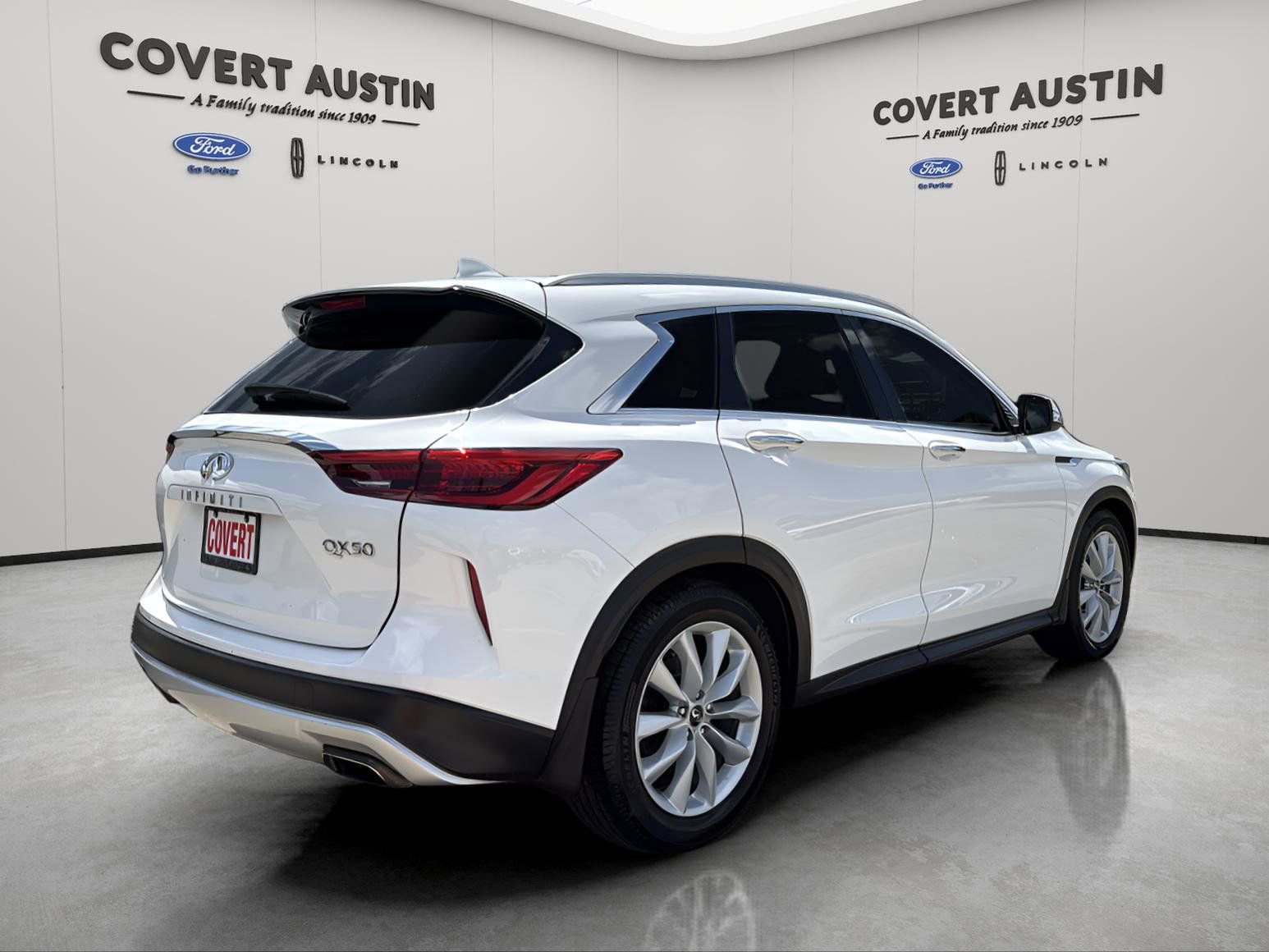 Used 2019 INFINITI QX50 Luxe w/ Cargo Package image 5