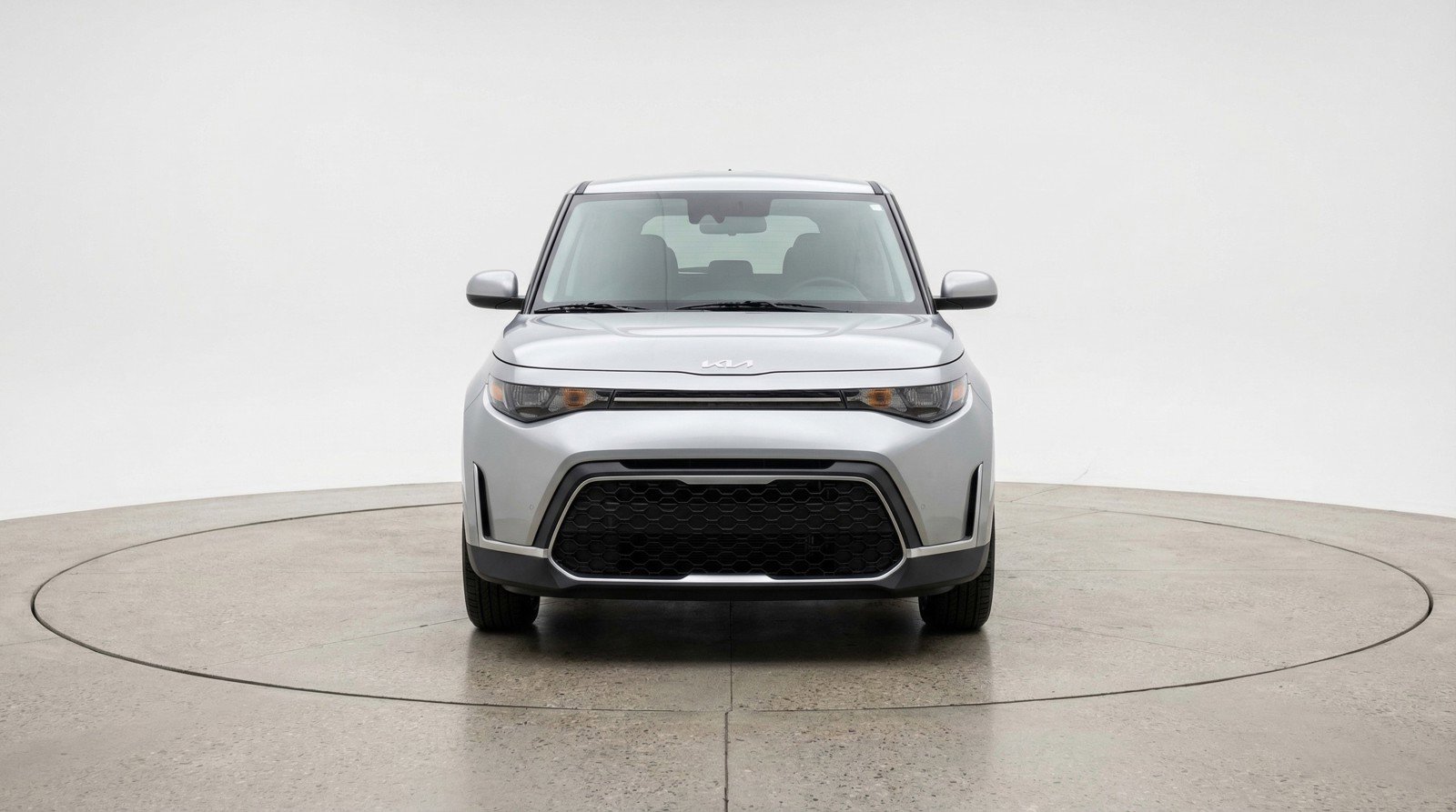 Used 2025 Kia Soul LX w/ LX Technology Package image 2