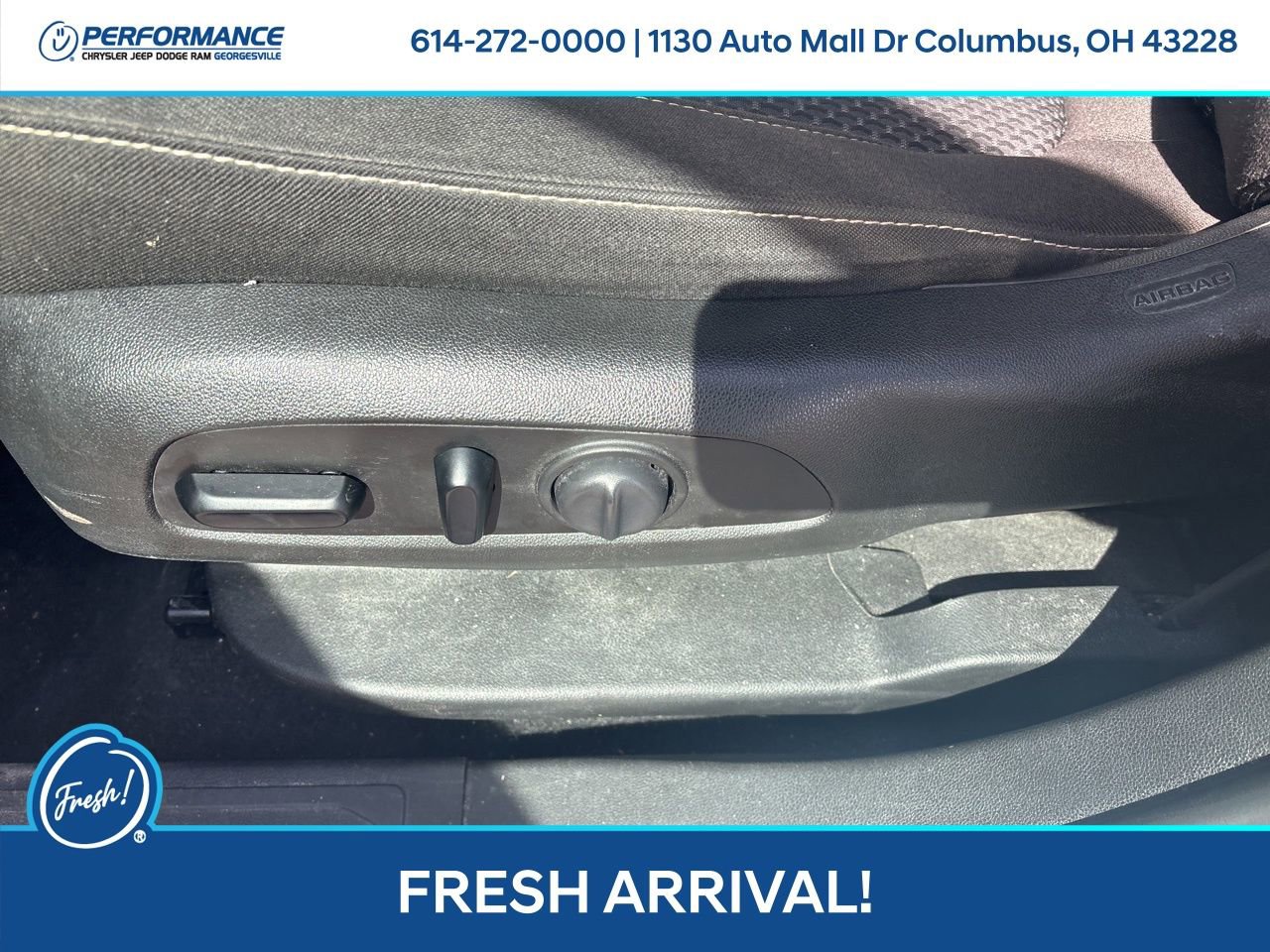 Used 2021 GMC Acadia SLE w/ Trailering Package image 18