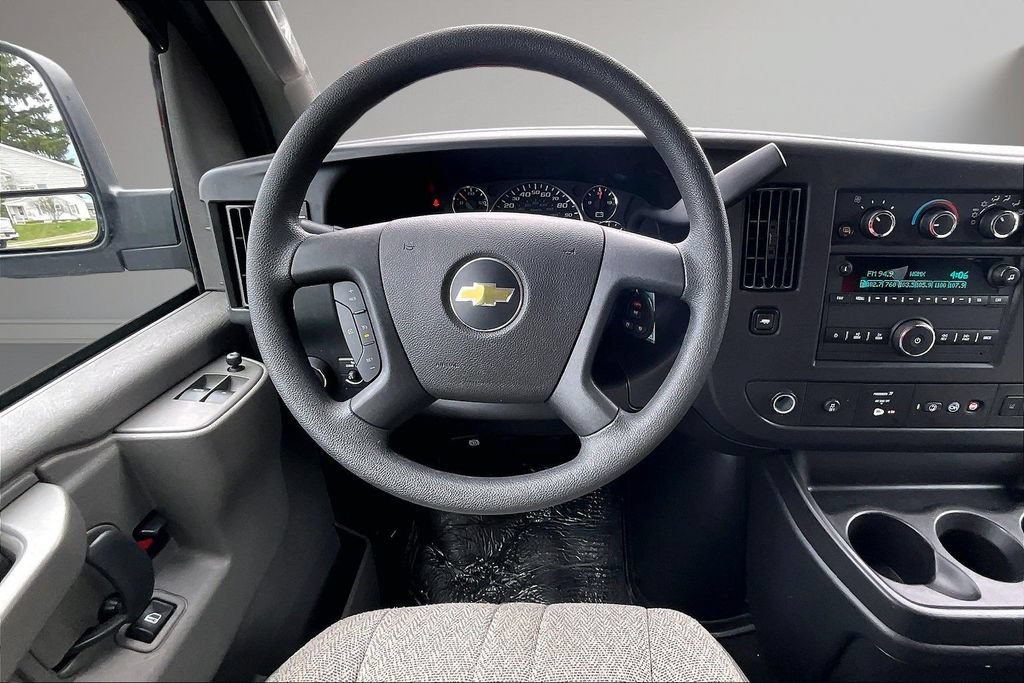 Used 2024 Chevrolet Express 3500 LT w/ LT Preferred Equipment Group RWD image 9
